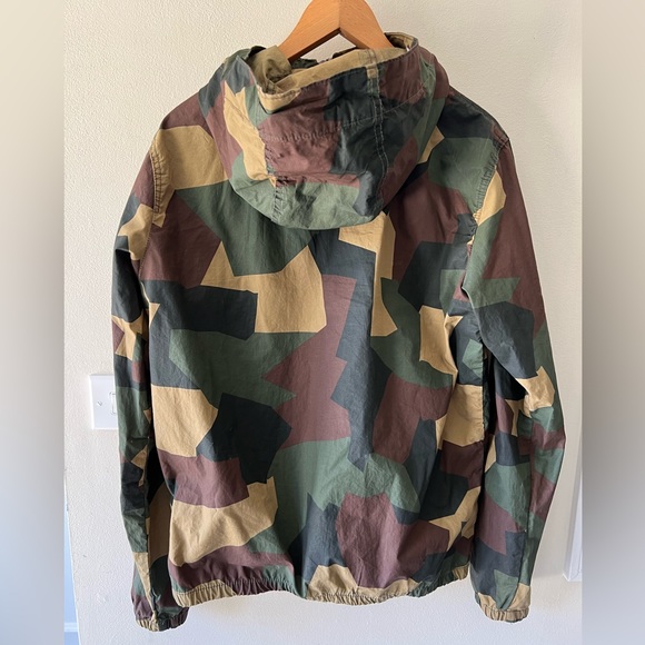 Abstract camo windbreaker - Picture 2 of 3